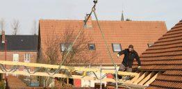 Poutraison en cours vue de l’exterieur (durée 2 à 3 heures)